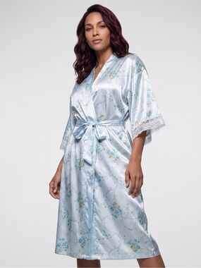 Secret Treasures Intimate Powder Blue Floral Robe Size Medium